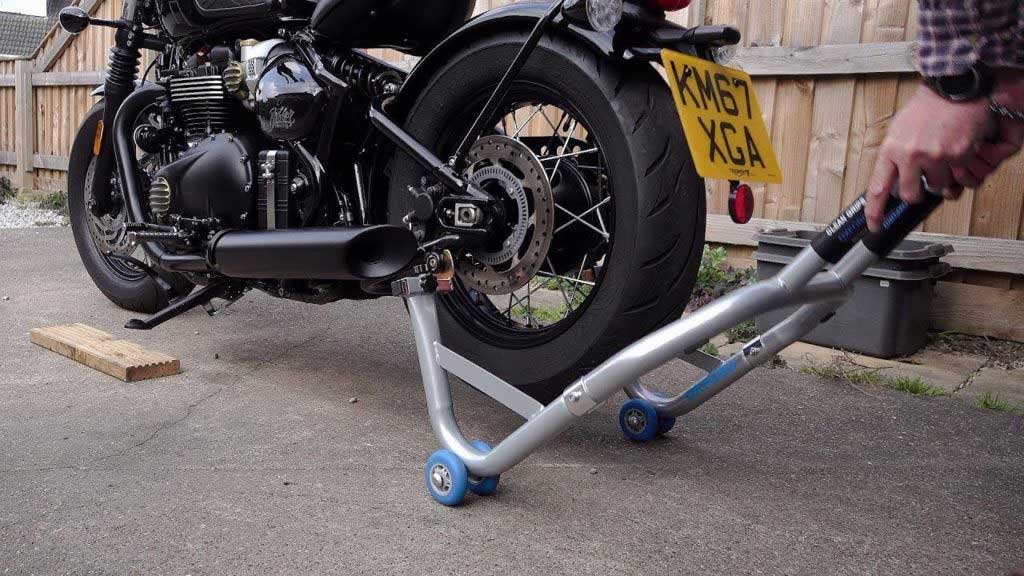 best paddock stand triumph 1024x576 - The Best Paddock Stands