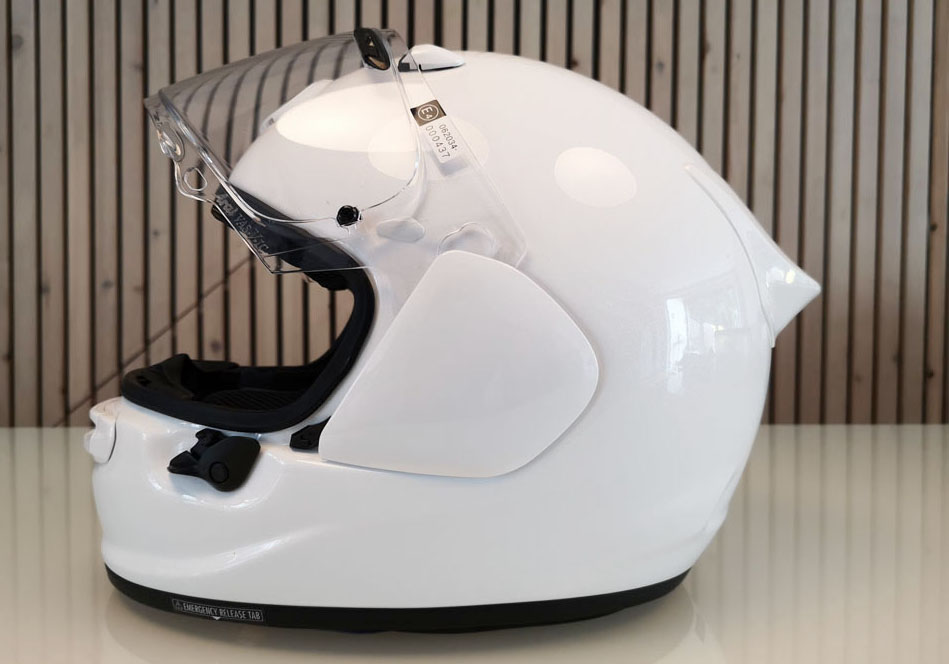 arai quantic side view - Comparing a cheap and expensive motorcycle helmet